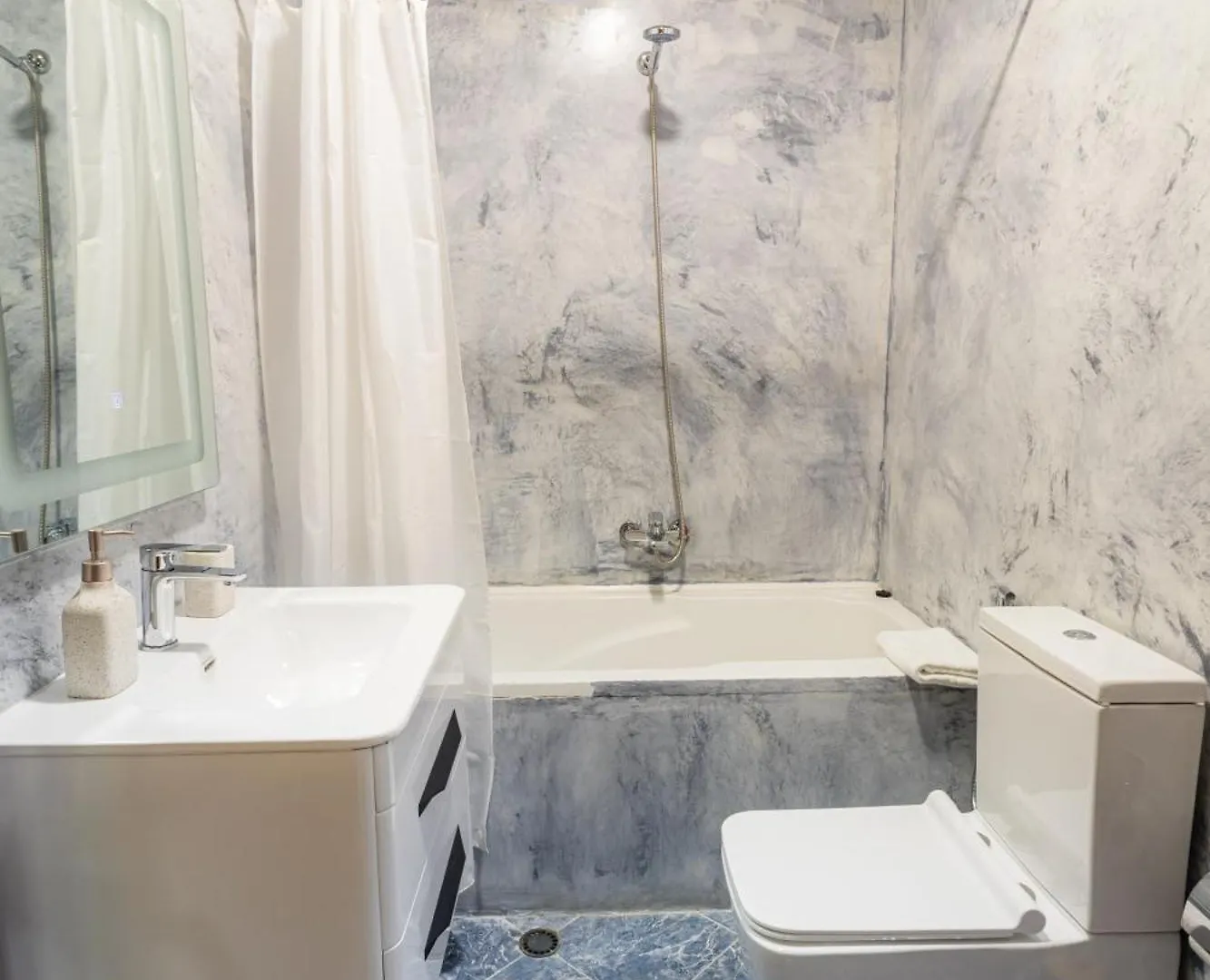 Central Cane Apartment 2 Tiran